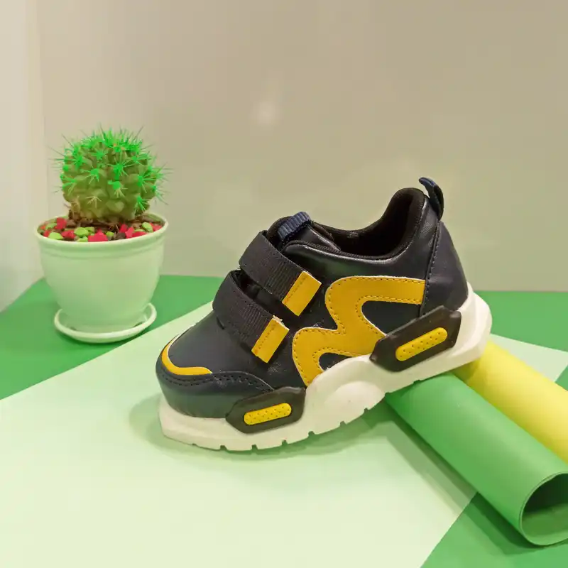 کفش مخصوص پیاده روی مدل PI4