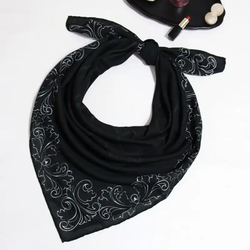 روسری زنانه مدل نخی خنک حاشیه دار ساده کد 7010