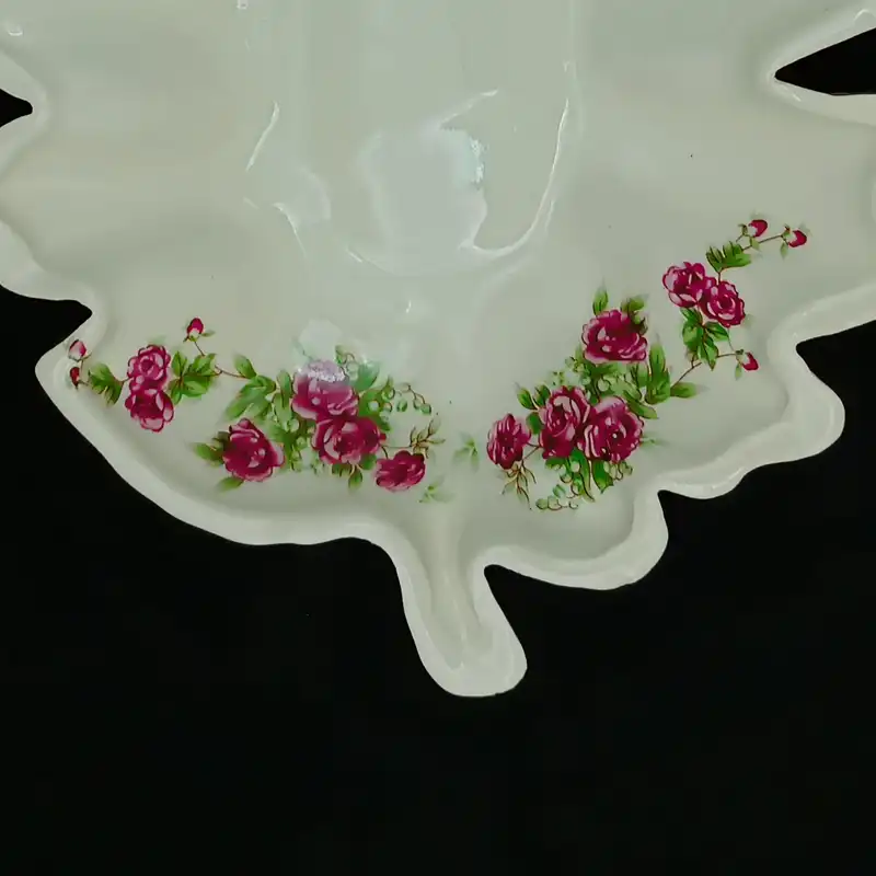 شیرینی خوری سرامیکی هیوا طرح برگ گل سرخی کد 11588838