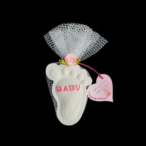 گیفت مدل نوزاد دختر طرح پا بسته ۱۰ عددی