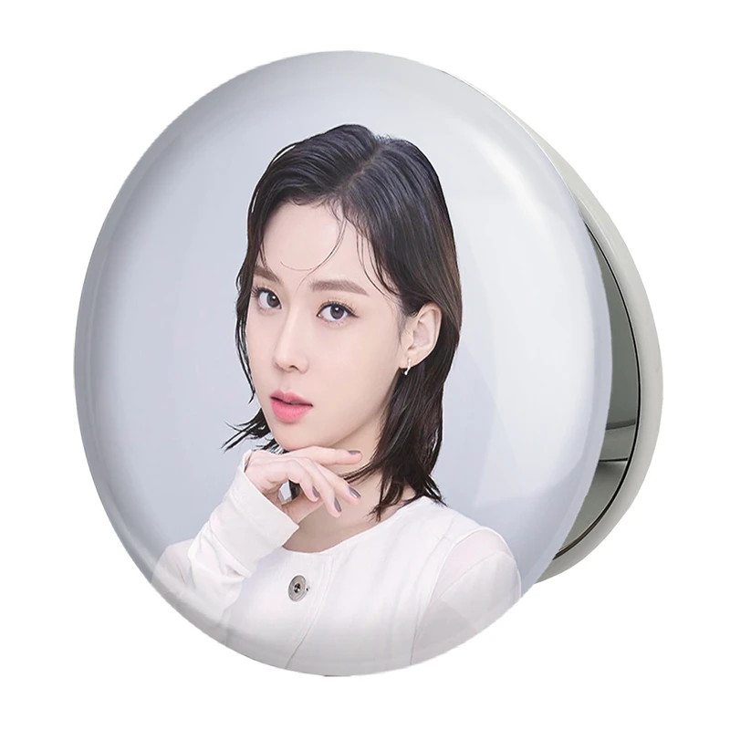 آینه جیبی خندالو طرح وینتر گروه آسپا Aespa مدل تاشو کد 12471 