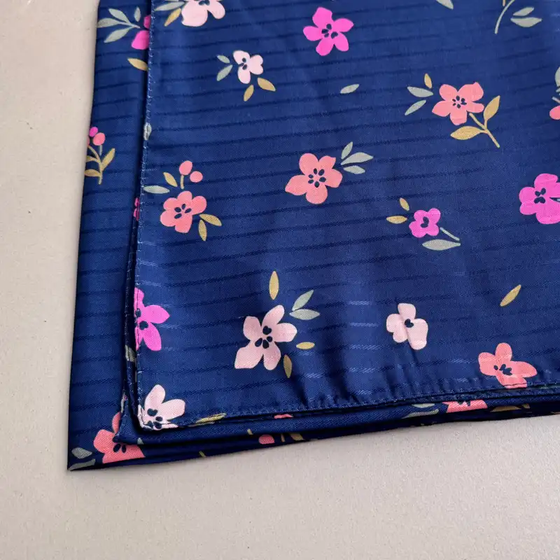 روسری زنانه مدل نخی گل گلی ریز سنتی