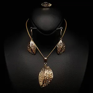 نیم ست طلا 18 عیار زنانه مدل 1EW794