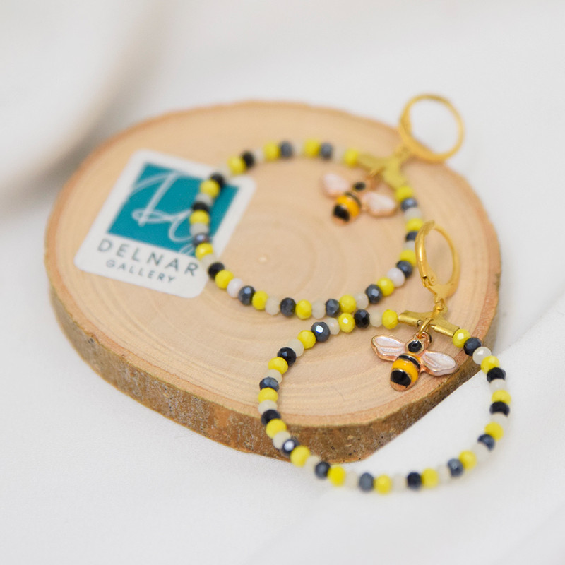 گوشواره دخترانه دلنار گالری مدل زنبور گوشواره دخترانه دلنار گالری مدل زنبور