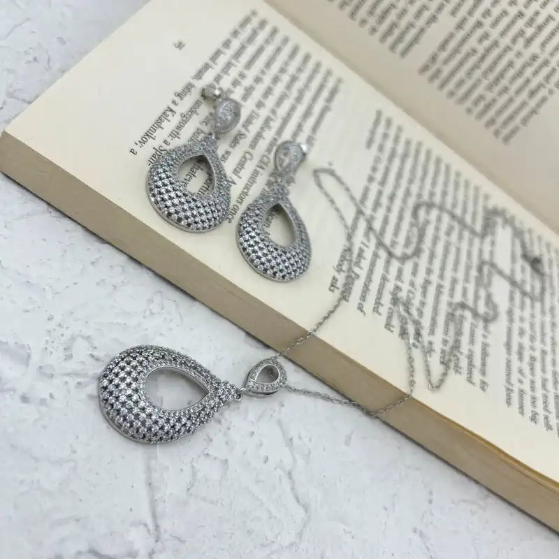 نیم ست زنانه مدل اشک کد M4177