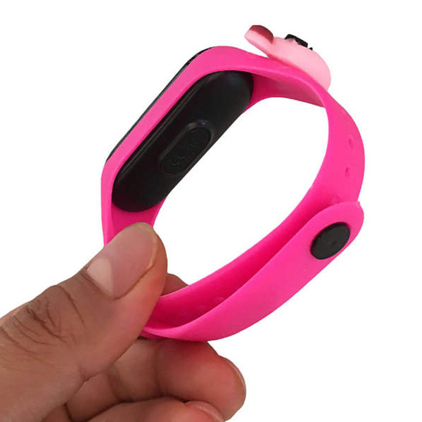 ساعت مچی دیجیتال مدل عروسکی پیگلت