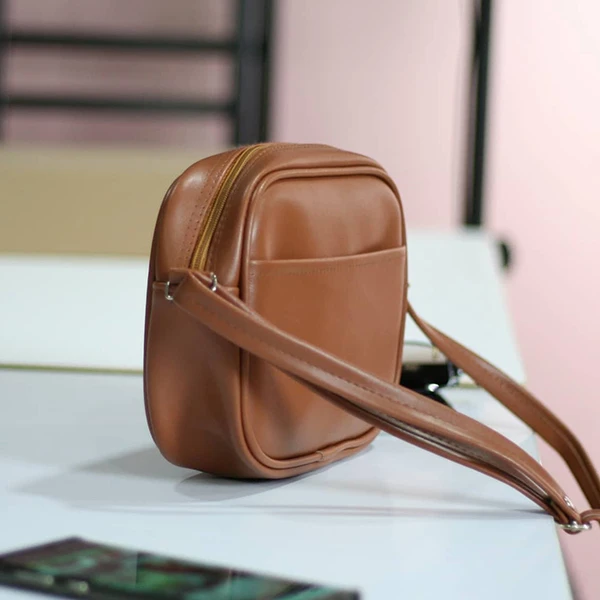 عکس شماره 13 : کیف رودوشی مدل مینیمال