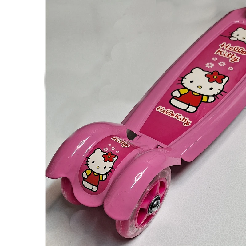 عکس شماره 2 : اسکوتر کودک رجال مدل چهار چرخ تاشو کد 120 ظرفیت وزنی 85 کیلوگرم