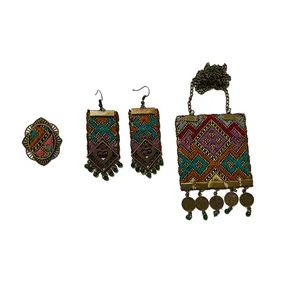 ست زیورآلات سوزن دوزی بلوچی کد E40 مجموعه 4 عددی 