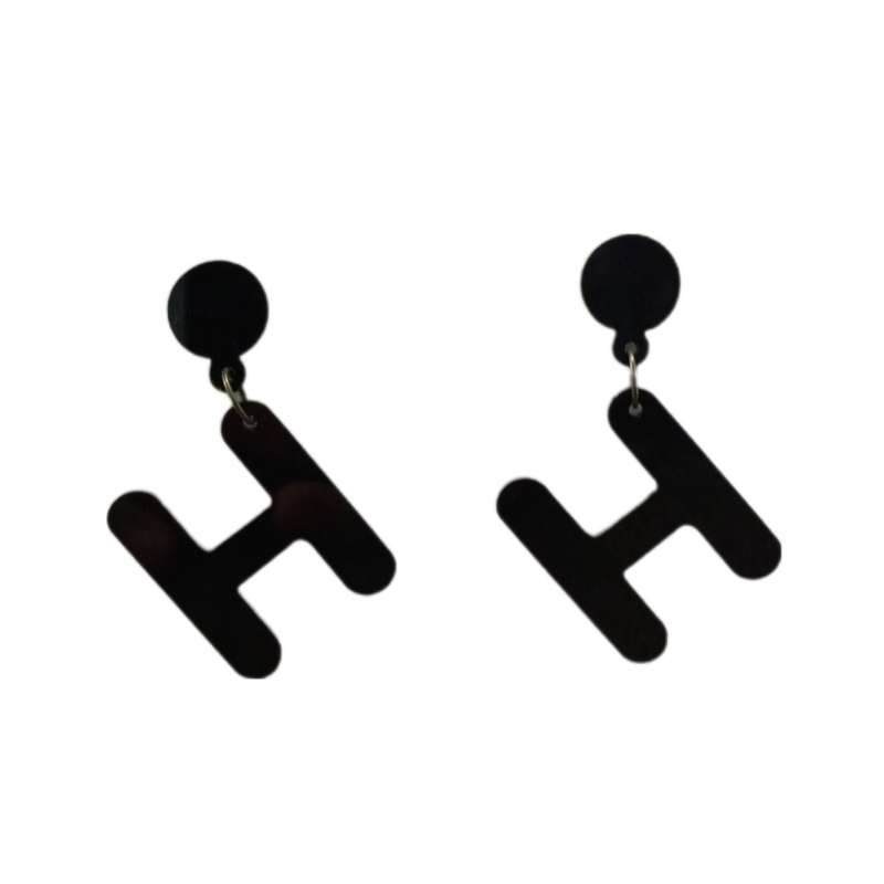 گوشواره دخترانه مدل حروف انگلیسی طرح H