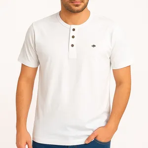 تی‌شرت آستین کوتاه مردانه مدل سه دکمه