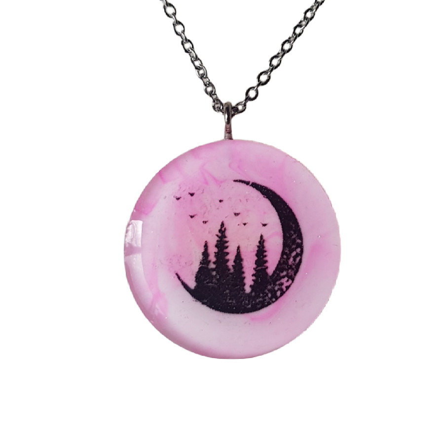 گردنبند دخترانه مدل رزینی طرح ماه گردنبند دخترانه مدل رزینی طرح ماه