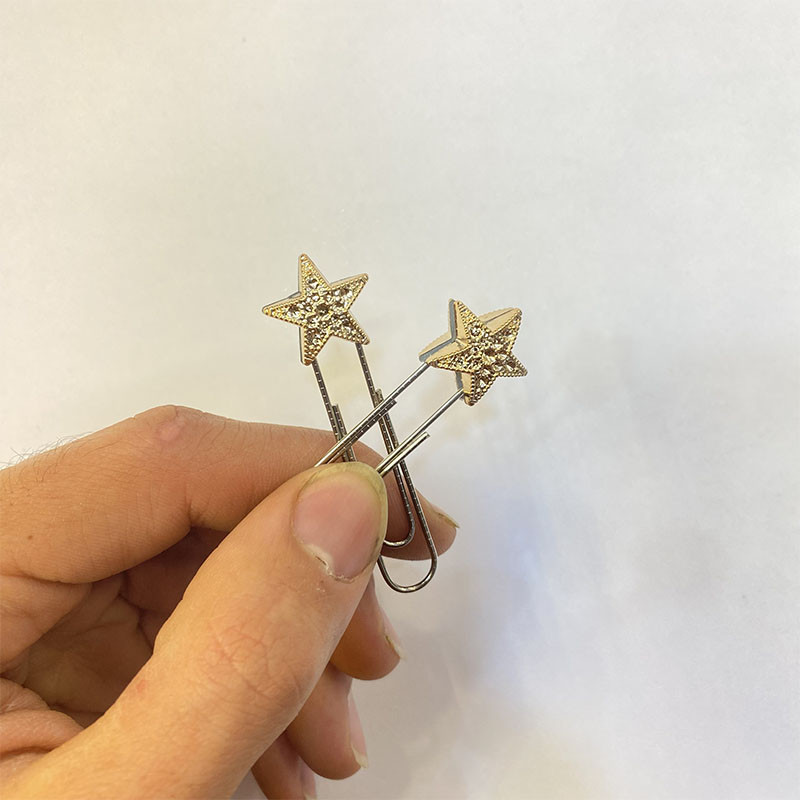 گیره کاغذ مدل ستاره ناگا بسته 2 عددی