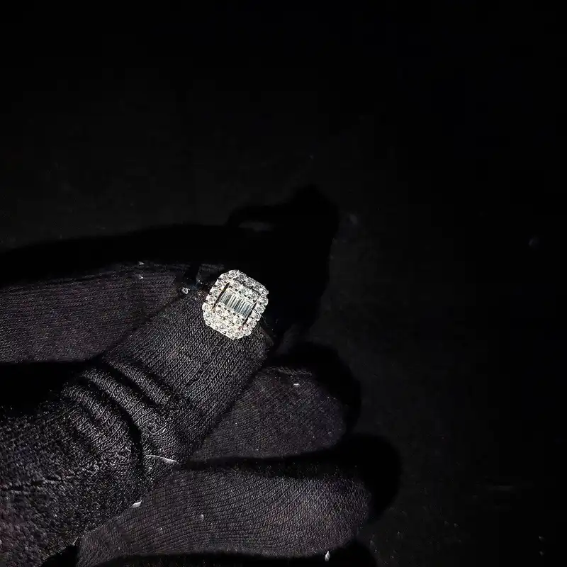 انگشتر نقره زنانه جی تی ای مدل امرالدکات