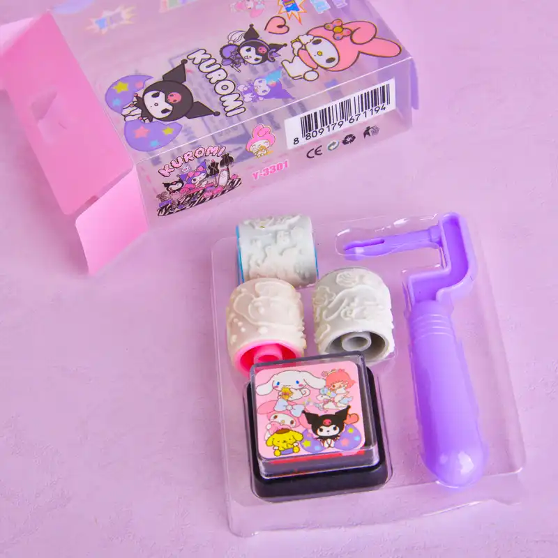 مهر مدل غلطکی طرح KUROMI  مجموعه 5 عددی به همراه استامپ