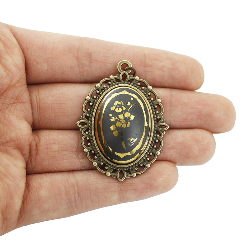 آویز زنانه مدل حدید طرح گل آذر کد 1696 آویز زنانه مدل حدید طرح گل آذر کد 1696