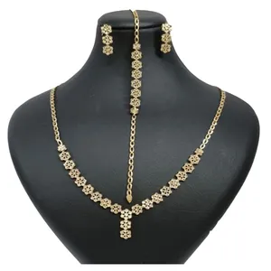 نیم ست طلا 18 عیار زنانه گالری یارطلا مدل تراش کد SR119-G