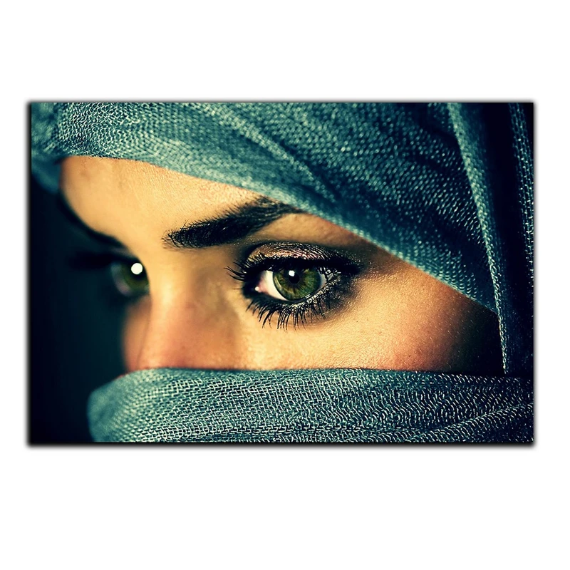 تابلو شاسی بکلیت طرح دختر صحرا و میکاپ اسموکی مدل SH-7377