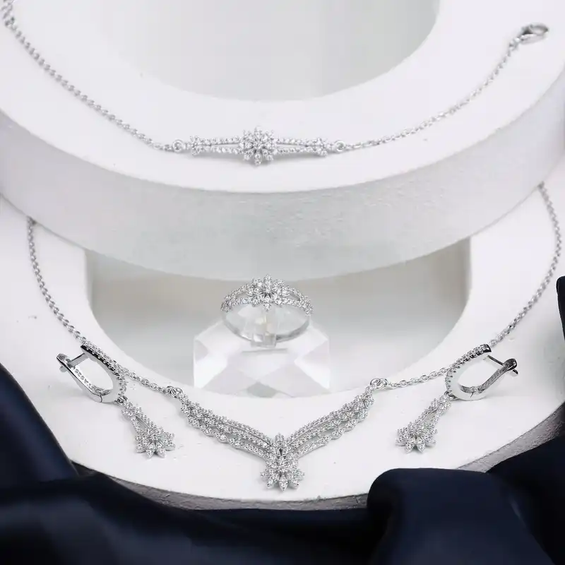 سرویس نقره زنانه جی تی ای مدل جی نایس 44