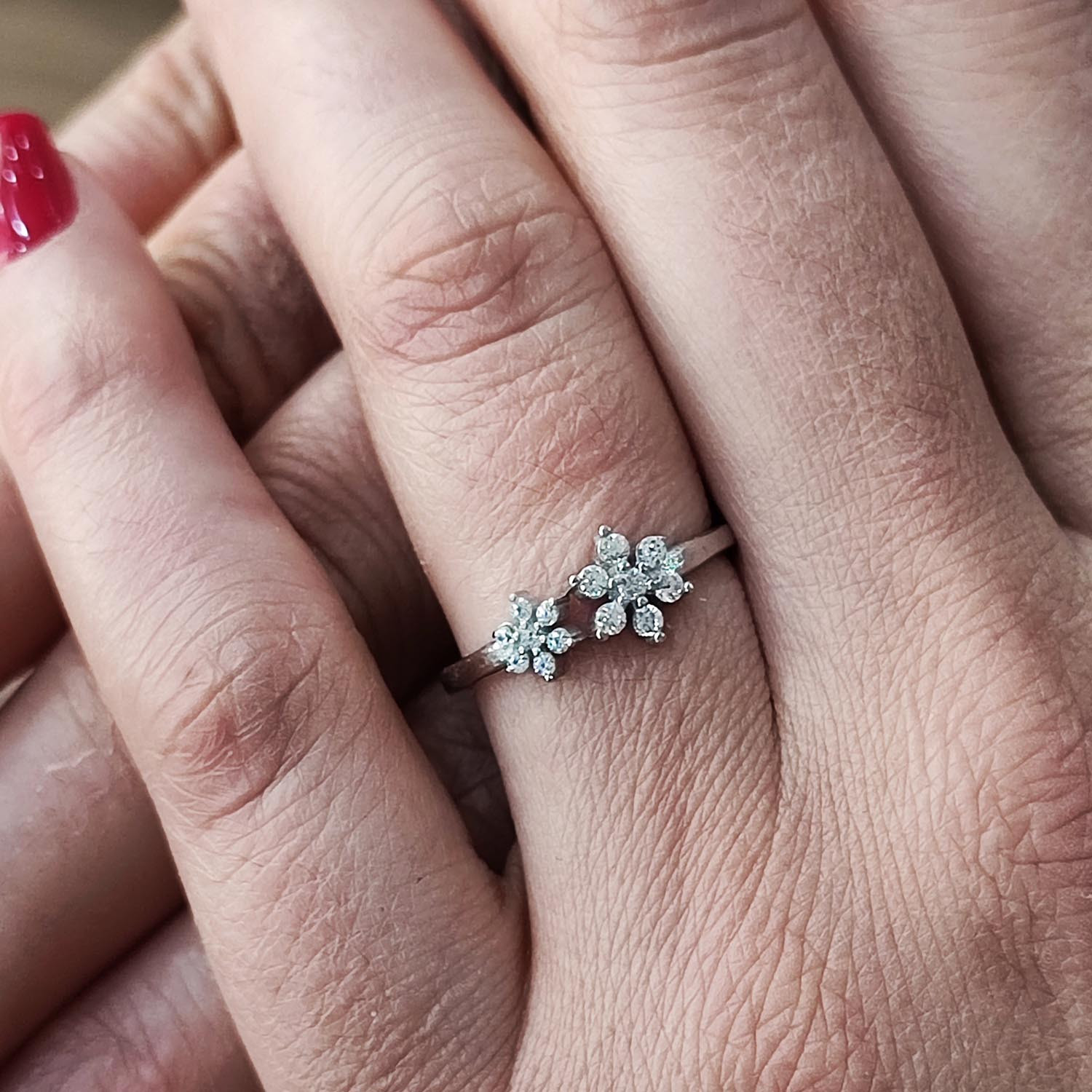 انگشتر نقره زنانه مدل جواهری JW5056