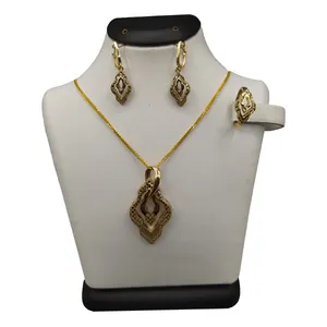 نیم ست طلا 18 عیار زنانه مدل لوزی تراش