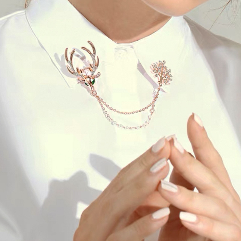 گل سینه زنانه مدل درخت و گوزن کد 00579