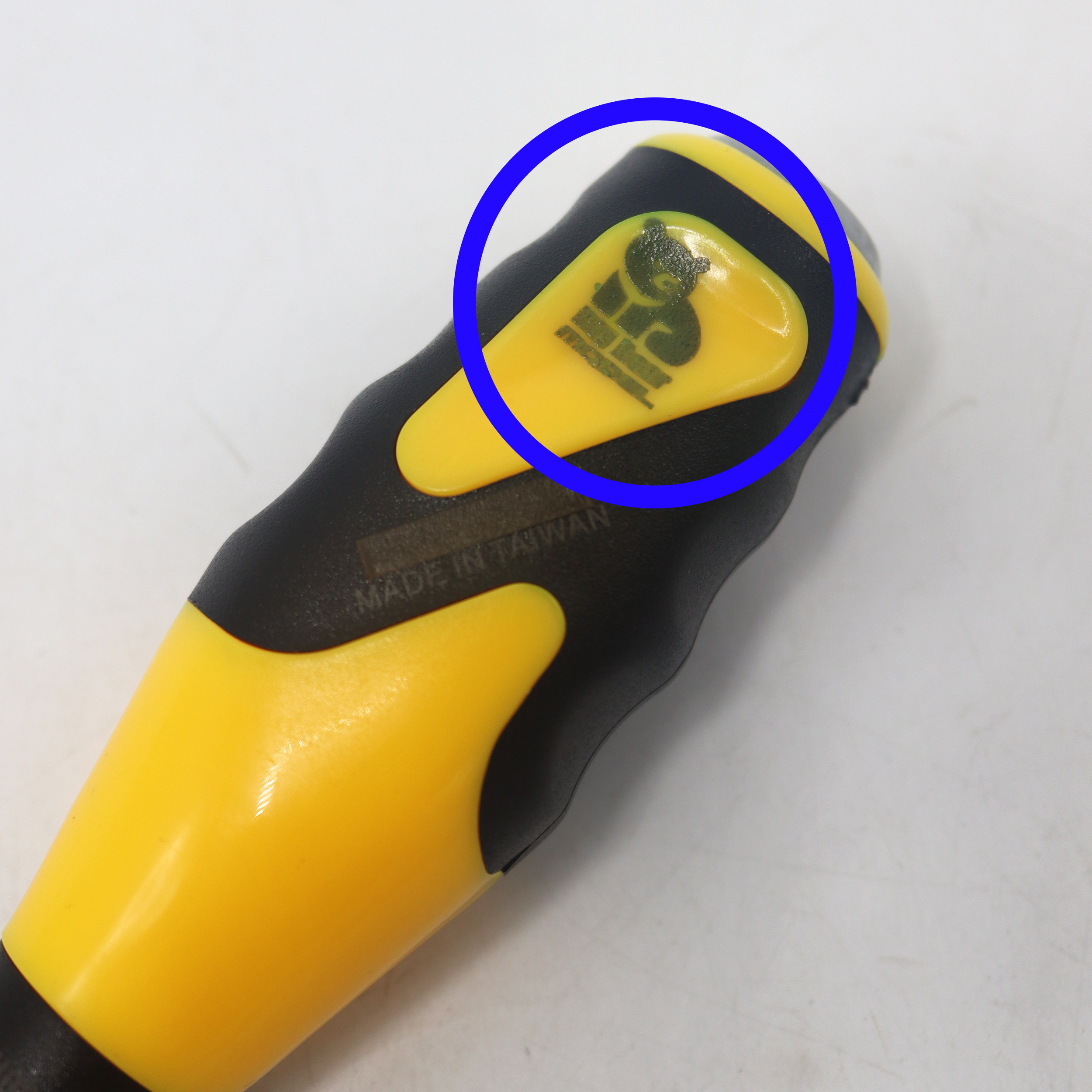 پیچ گوشتی چهار سو ضربه خور مدل بیگ بر کد YP-TAIWANI-04 پیچ گوشتی چهار سو ضربه خور مدل بیگ بر کد YP-TAIWANI-04