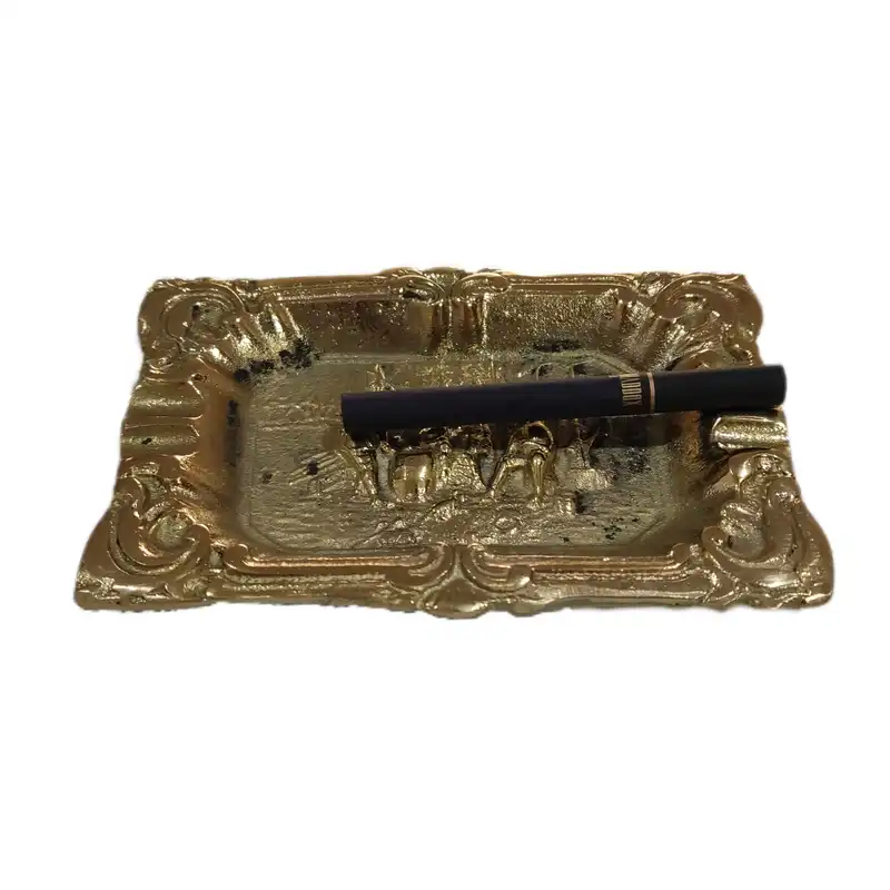 زیر سیگاری برنزی مدل برجسته کاری