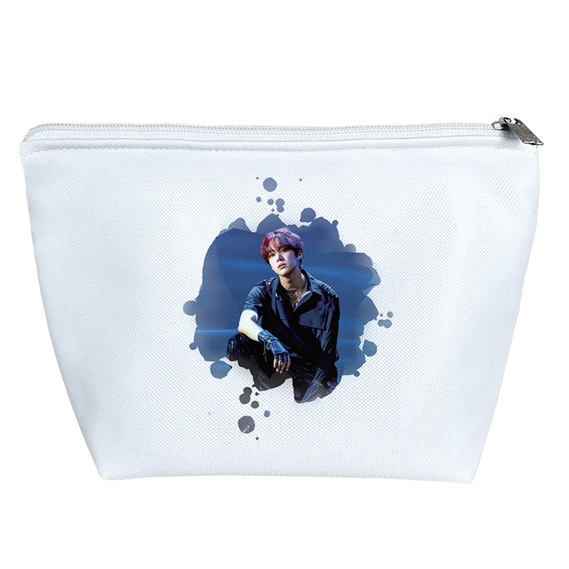 کیف لوازم آرایش دخترانه خندالو مدل یونهو گروه موسیقی ایتیز Ateez کد 2102