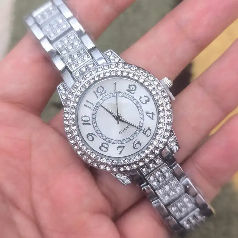 ساعت مچی عقربه ای زنانه مدل نگین دار دستبندی کد 3