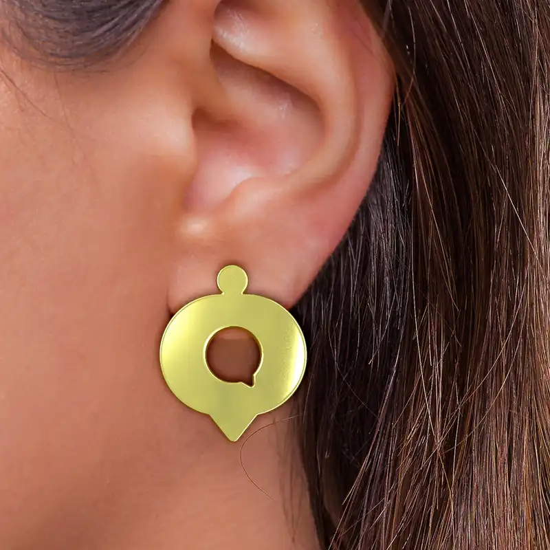 گوشواره طلا 18 عیار زنانه مدوپد مدل علامت کامنت کد GA1-16035