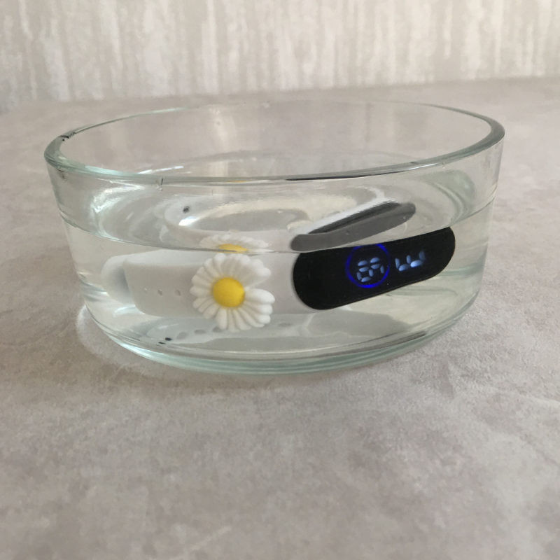 ساعت مچی دیجیتال بچگانه مدل گل نسترن