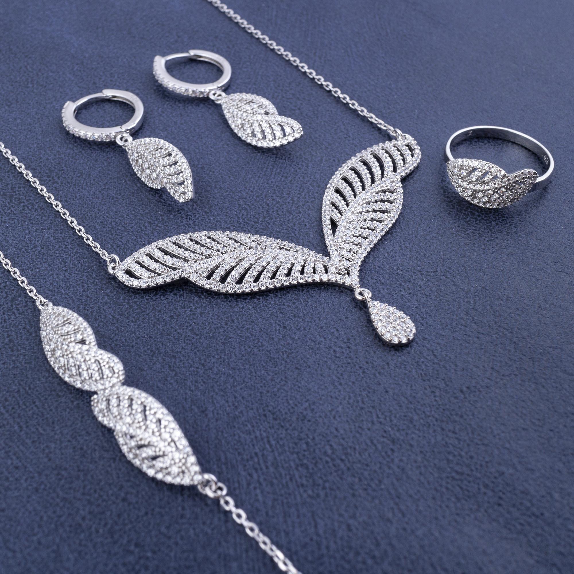 ست نقره زنانه مدل AMT_M135 ست نقره زنانه مدل AMT_M135