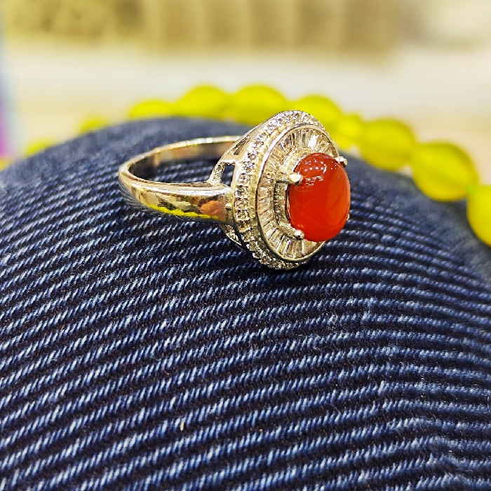 انگشتر نقره زنانه مدل عقیق یمانی کد 3300 انگشتر نقره زنانه مدل عقیق یمانی کد 3300