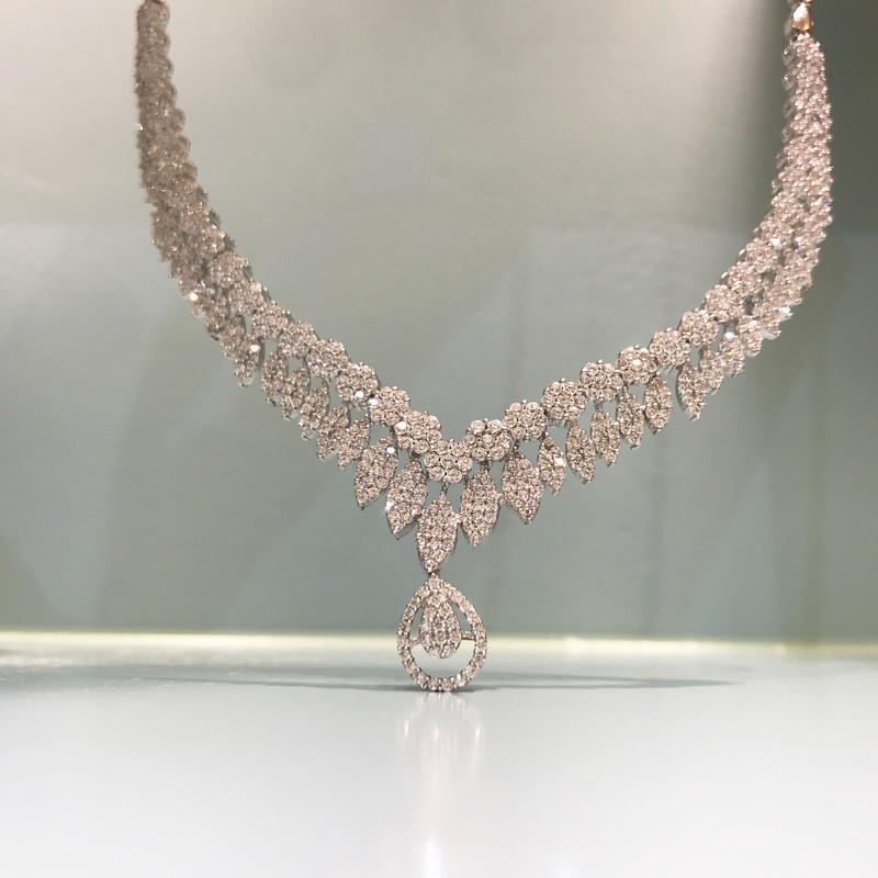 نیم ست نقره زنانه مدل جواهر اشکی مزین به نگین اتریشی