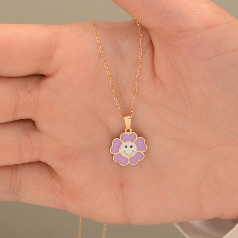 گردنبند طلا 18 عیار دخترانه طلای مستجابی مدل گل کد 11 گردنبند طلا 18 عیار دخترانه طلای مستجابی مدل گل کد 11