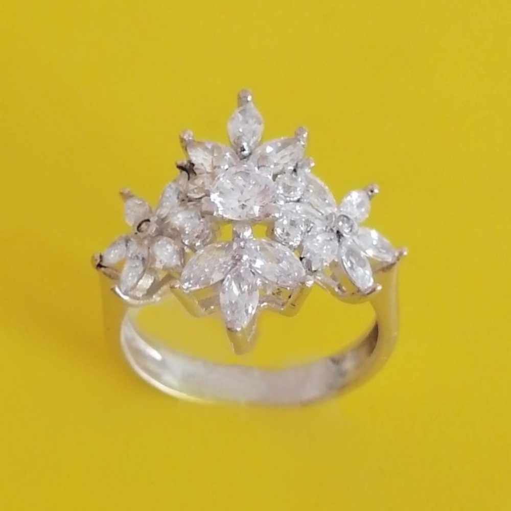 انگشتر نقره زنانه مدل Gh24