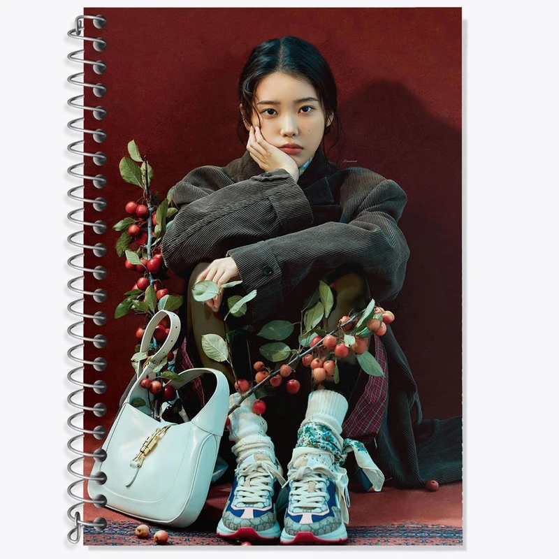 دفتر زبان 50 برگ خندالو مدل دو خط طرح آیو IU کد 19761