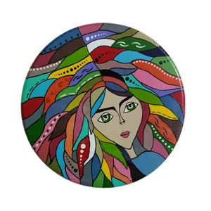 بشقاب دیوارکوب سفالی طرح دختر