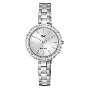 ساعت مچی عقربه ای زنانه کیو اند کیو مدل QZ63J201Y