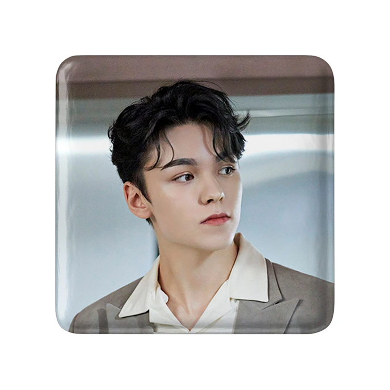 مگنت خندالو طرح ورنون گروه سونتین Seventeen  مدل مربعی کد 21512