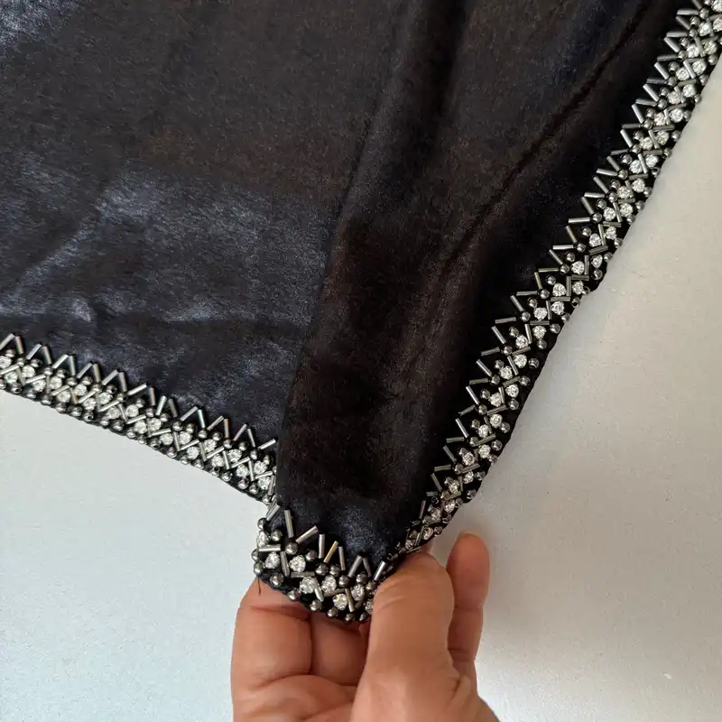 روسری زنانه مدل مجلسی کوپرا فلورانس سنگدوزی ملیله دوزی زیگزاگی قواره 90