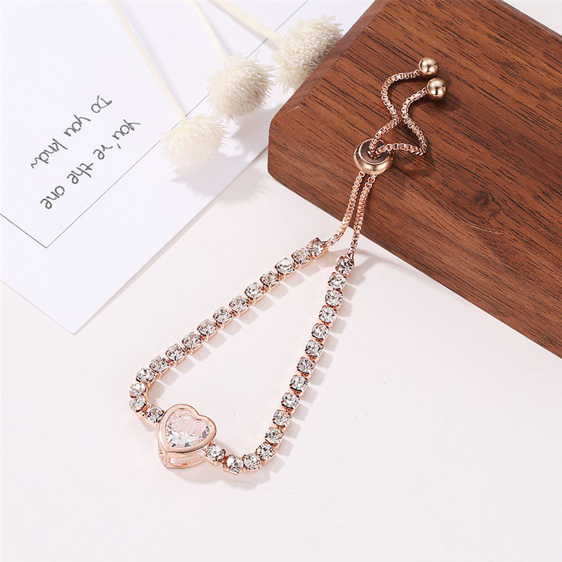 دستبند زنانه مدل نگین قلب کد 00737