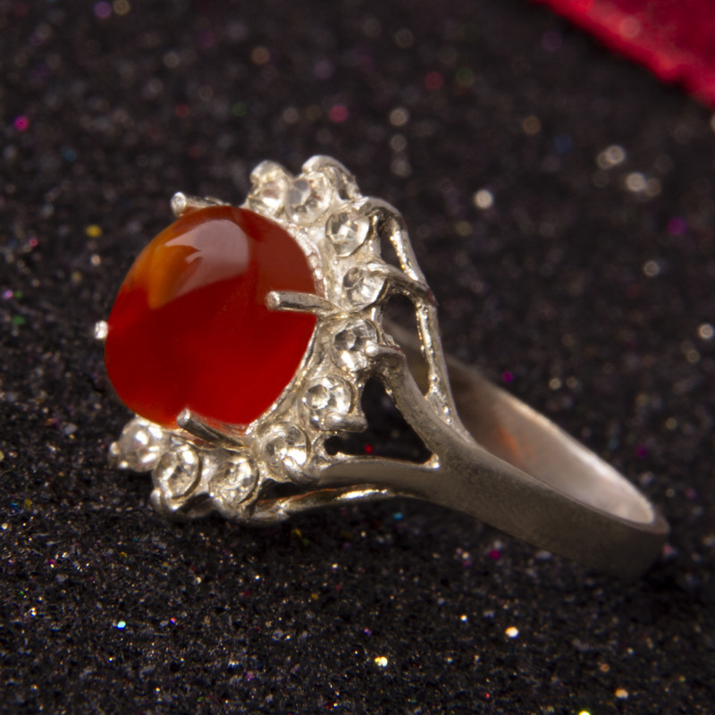 انگشتر نقره زنانه بازرگانی میلادی مدل سنگ عقیق رکاب فول نگین کد AW_059