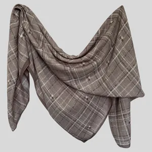 روسری زنانه مدل پلیسه نخی چهارخانه  کد 0084