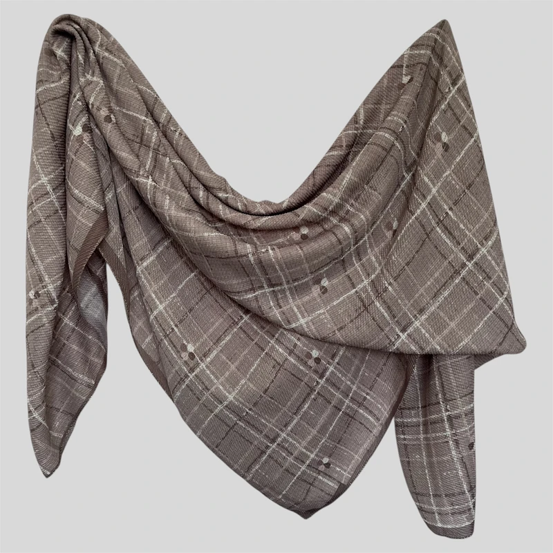 روسری زنانه مدل پلیسه نخی چهارخانه  کد 0084