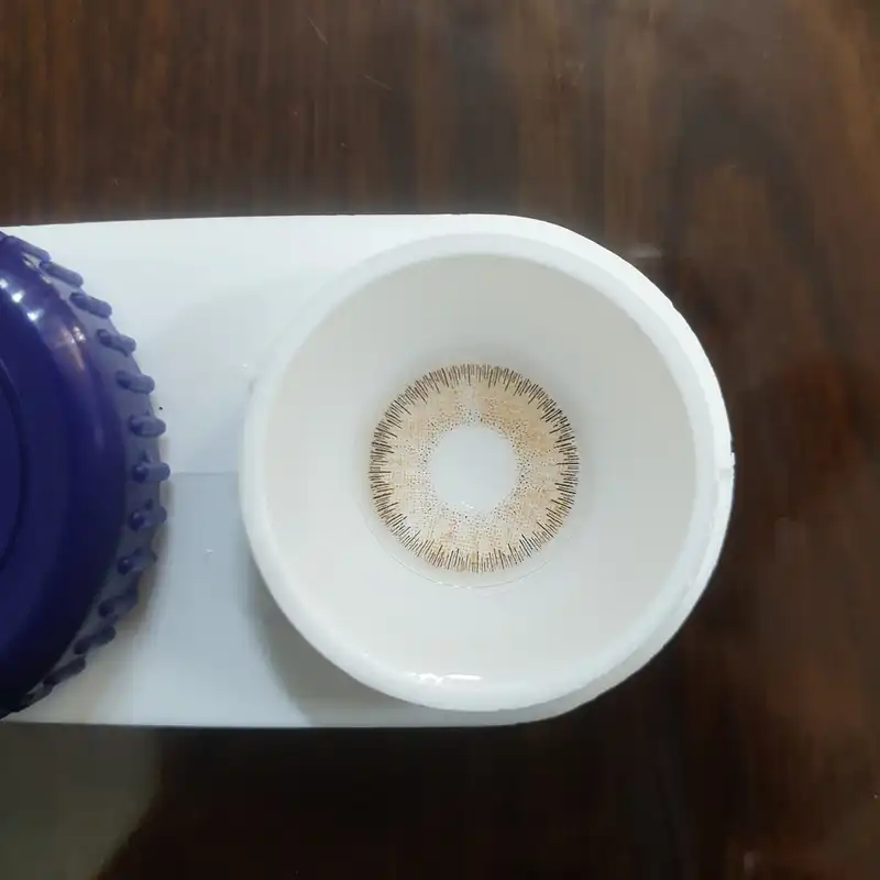 لنز چشم فنتسی مدل ملو رنگ نسکافه ای عسلی