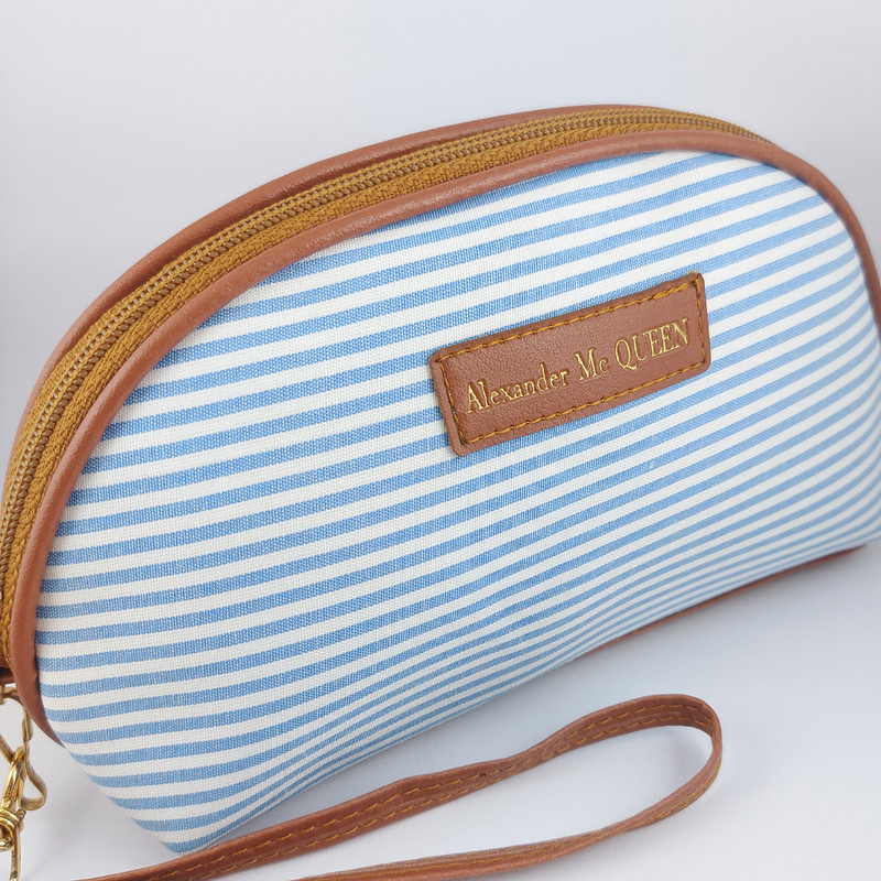 کیف لوازم آرایش زنانه الکساندر مک کویین مدل PRO