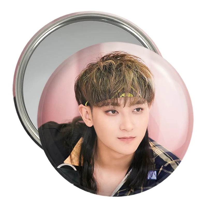 آینه جیبی خندالو مدل تائو گروه اکسو EXO  کد 13549