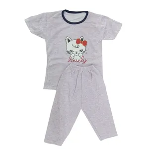 ست تی شرت آستین کوتاه و شلوار دخترانه مدل lovly کد 5